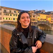 Profesora graduada en Periodismo y Publicidad y RRPP, imparto clases online o presencial.